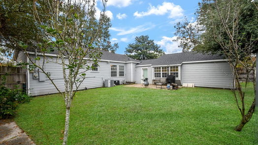 Houston 1-story, 2-bed 6421 Country Club Drive-idx