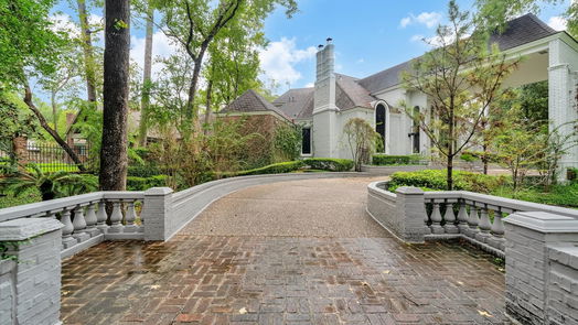 Houston 2-story, 5-bed 1 Saddlewood Estates Drive-idx