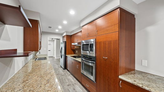 Houston 2-story, 3-bed 390 N Post Oak Lane-idx