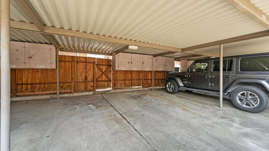 Houston 2-story, 3-bed 390 N Post Oak Lane-idx