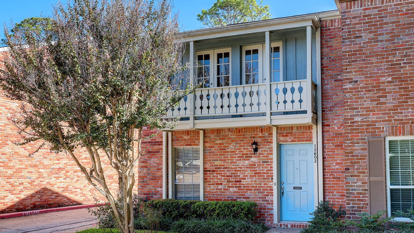 Houston 2-story, 2-bed 12602 Huntingwick Drive 108-idx