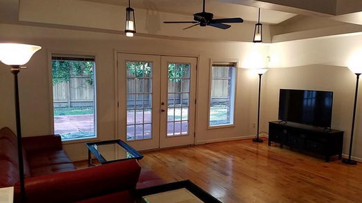 Houston null-story, 3-bed 9330 Memorial Drive-idx