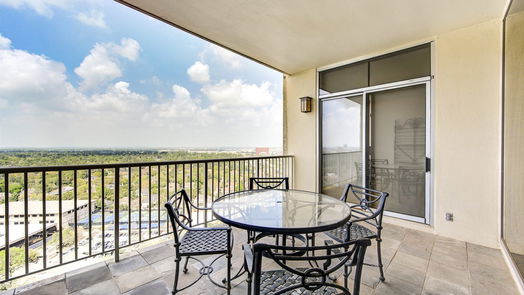 Houston null-story, 2-bed 121 N Post Oak Lane 2404-idx