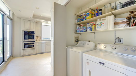 Houston null-story, 2-bed 121 N Post Oak Lane 2404-idx