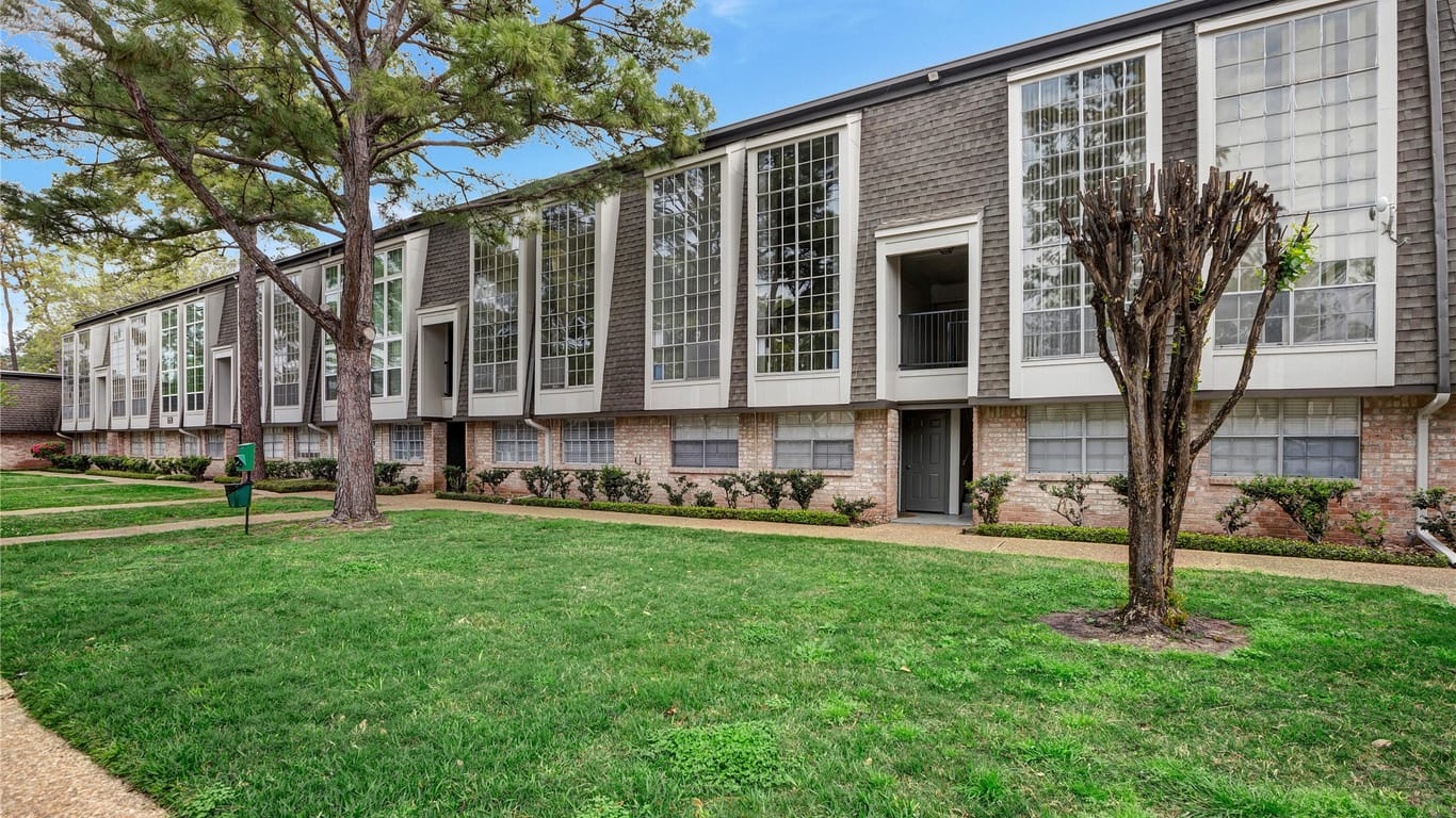 Houston 2-story, 2-bed 12633 Memorial Drive 74-idx