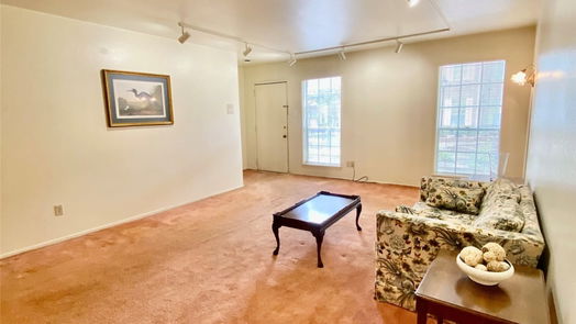 Houston 1-story, 2-bed 359 N Post Oak Lane 122-idx