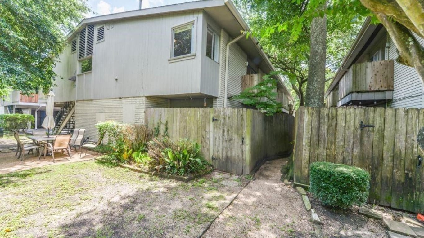 Houston 1-story, 1-bed 909 Silber Road 26D-idx