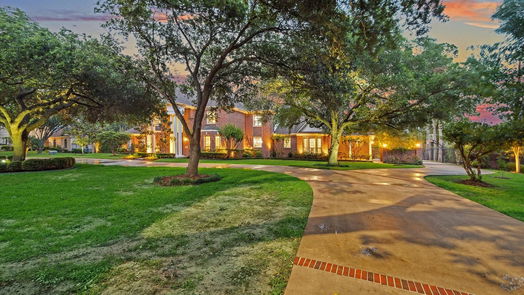 Houston 2-story, 4-bed 1 Greenbay Circle-idx