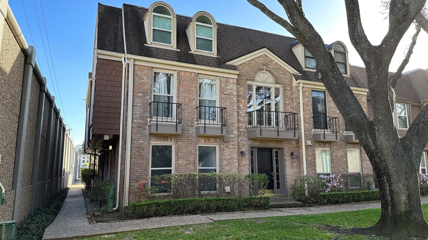 Houston 2-story, 3-bed 522 N Post Oak Lane 522-idx