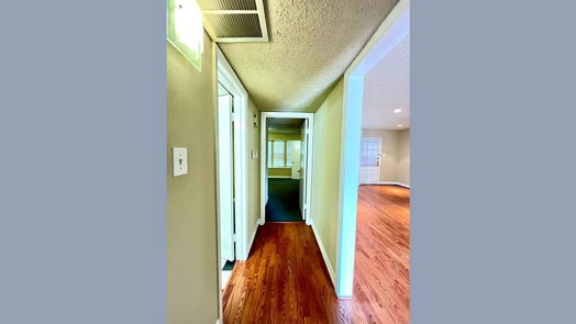 Houston 1-story, 2-bed 8299 Kingsbrook Road 178-idx