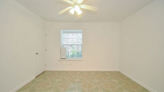 Houston 1-story, 2-bed 8221 Kingsbrook Road 110-idx