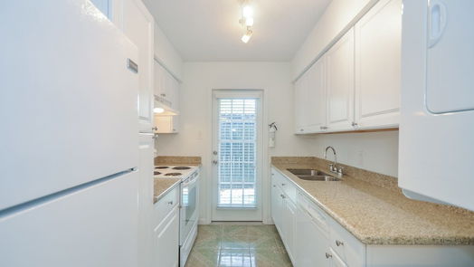 Houston 1-story, 2-bed 8221 Kingsbrook Road 110-idx