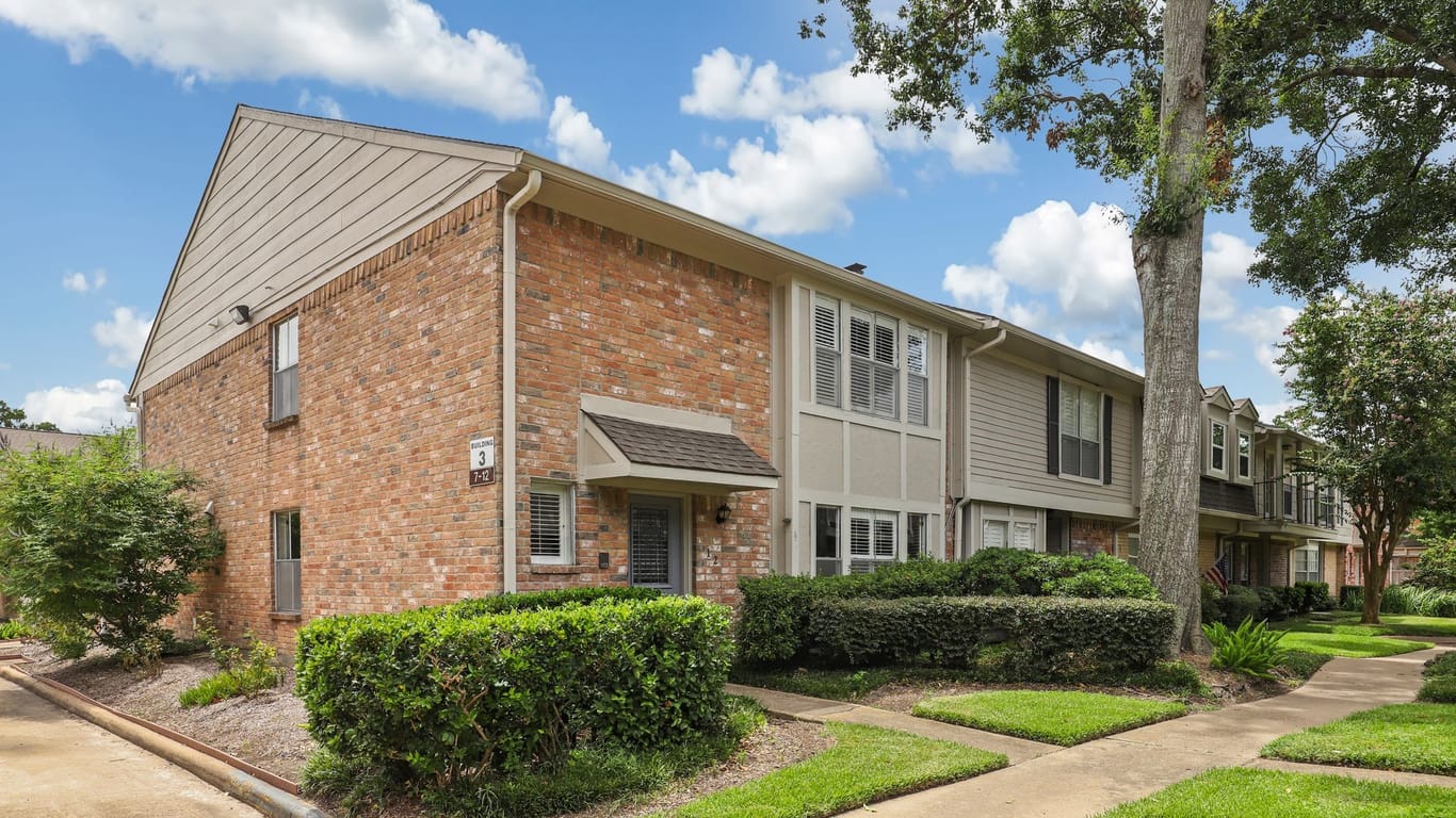 Houston 2-story, 4-bed 727 Bunker Hill Road 12-idx