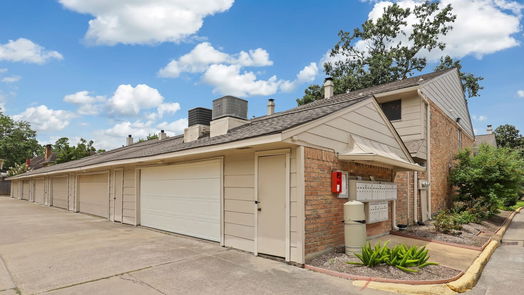 Houston 2-story, 4-bed 727 Bunker Hill Road 12-idx