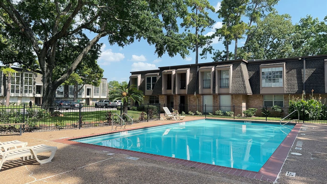 Houston 2-story, 2-bed 12633 Memorial Drive 74-idx