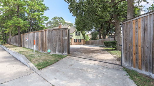 Houston 2-story, 5-bed 306 W Sam Houston Parkway N-idx