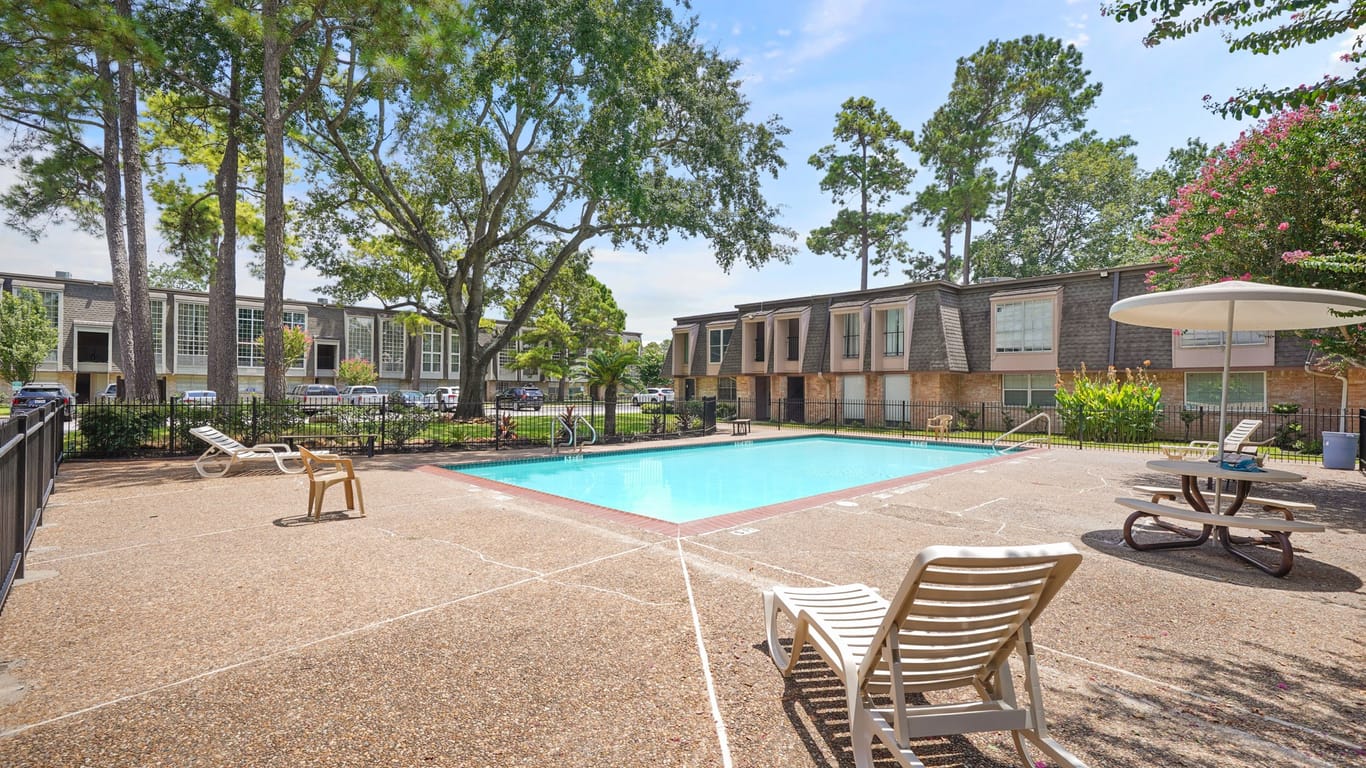 Houston 1-story, 2-bed 12633 Memorial Drive 185-idx