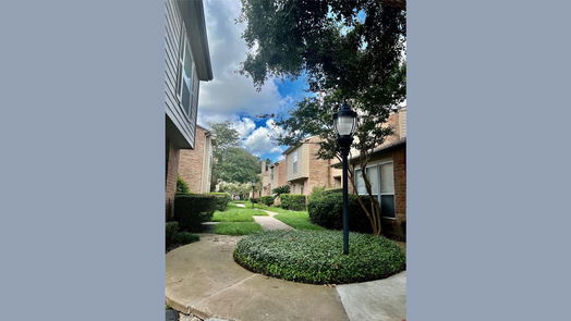 Houston 2-story, 2-bed 943 Memorial Village Drive 34-idx