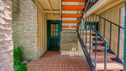 Houston 1-story, 2-bed 8221 Kingsbrook Road 108-idx