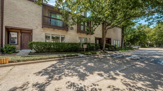 Houston 2-story, 2-bed 11711 Memorial Drive 529-idx