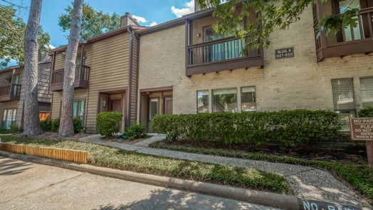 Houston 2-story, 2-bed 11711 Memorial Drive 529-idx