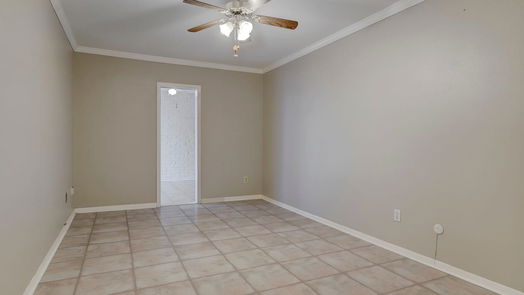 Houston 1-story, 2-bed 353 N Post Oak Lane 820-idx