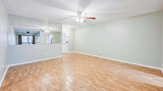 Houston 1-story, 2-bed 8229 Kingsbrook Road 229-idx