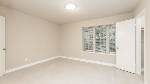 Houston 1-story, 2-bed 8299 Kingsbrook Road 178-idx