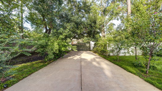 Houston 2-story, 5-bed 335 Voss Road-idx