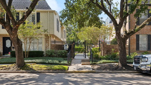 Houston 2-story, 2-bed 423 N Post Oak Lane 423-idx