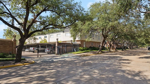 Houston 2-story, 2-bed 423 N Post Oak Lane 423-idx