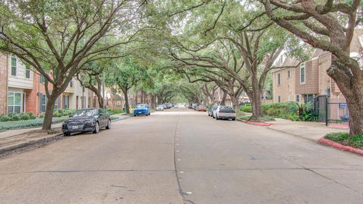 Houston null-story, 2-bed 351 N Post Oak Lane 804-idx