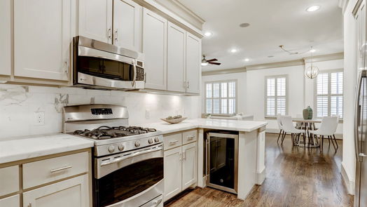Houston 3-story, 2-bed 4031 Bellefontaine Street 114-idx