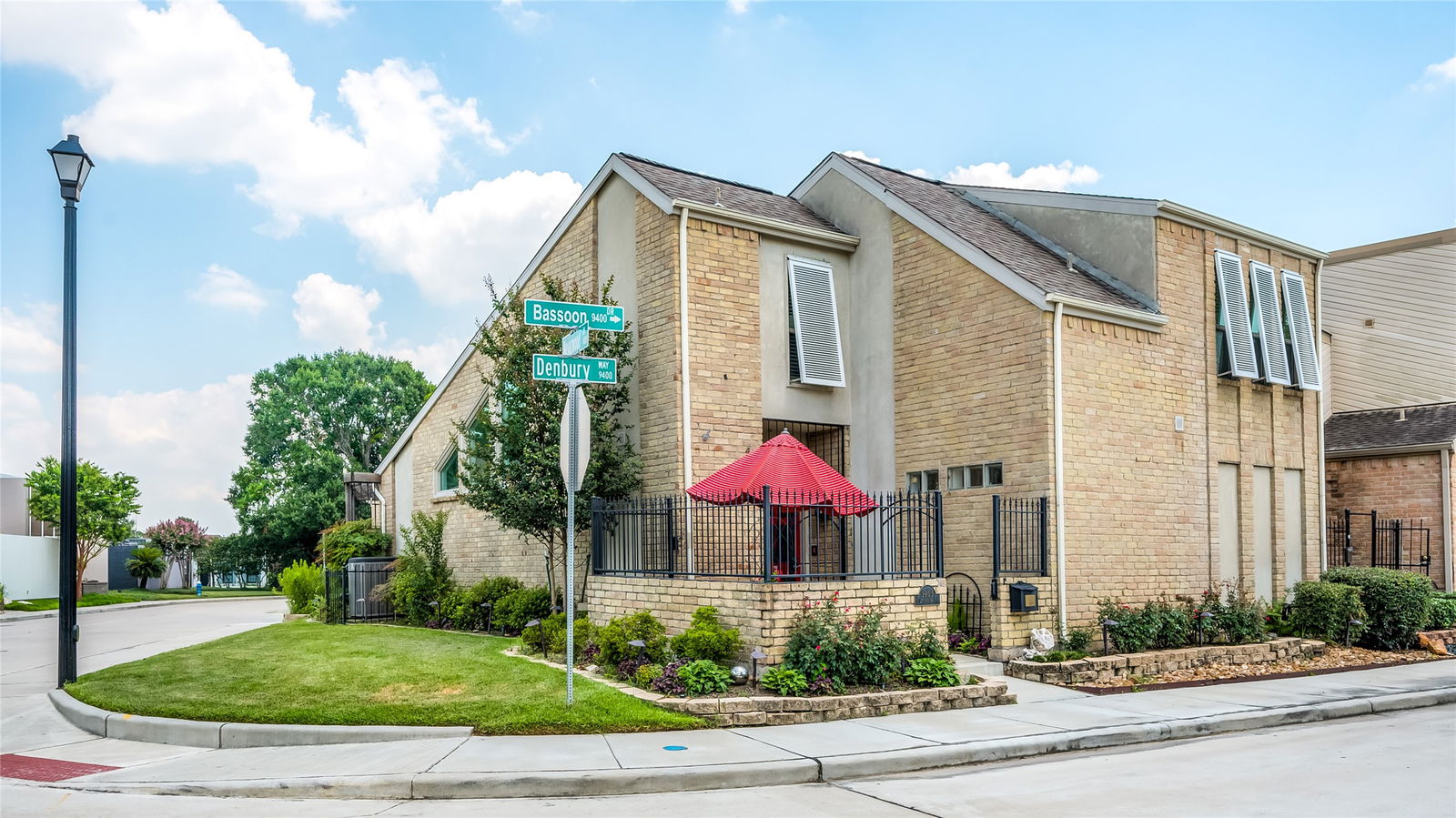 Houston 2-story, 3-bed 9403 Denbury Way-idx