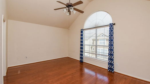 Houston 3-story, 3-bed 3008 Clearview Circle-idx