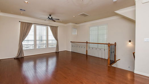 Houston 3-story, 3-bed 3008 Clearview Circle-idx