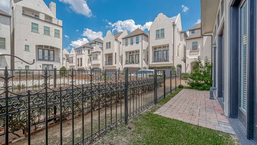 Houston 3-story, 4-bed 9940 Woodwind Lane S-idx