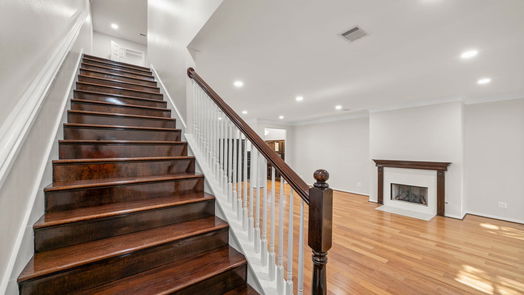 Houston 3-story, 5-bed 4023 Breakwood Drive-idx