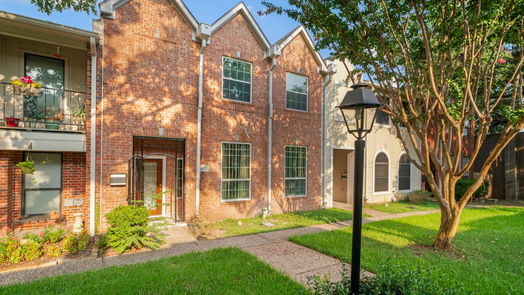 Houston 3-story, 5-bed 4023 Breakwood Drive-idx