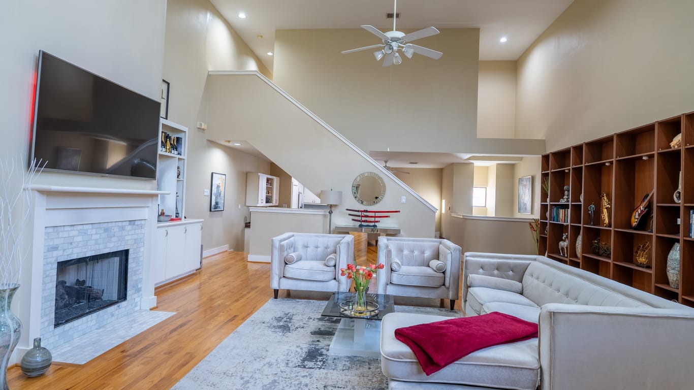 Houston 3-story, 3-bed 9809 Cynthia Ann Court-idx