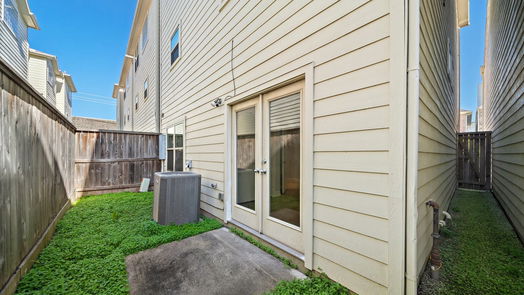 Houston 3-story, 3-bed 3620 Main Plaza Drive-idx
