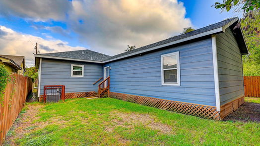 Houston 1-story, 3-bed 3917 Falls Street-idx