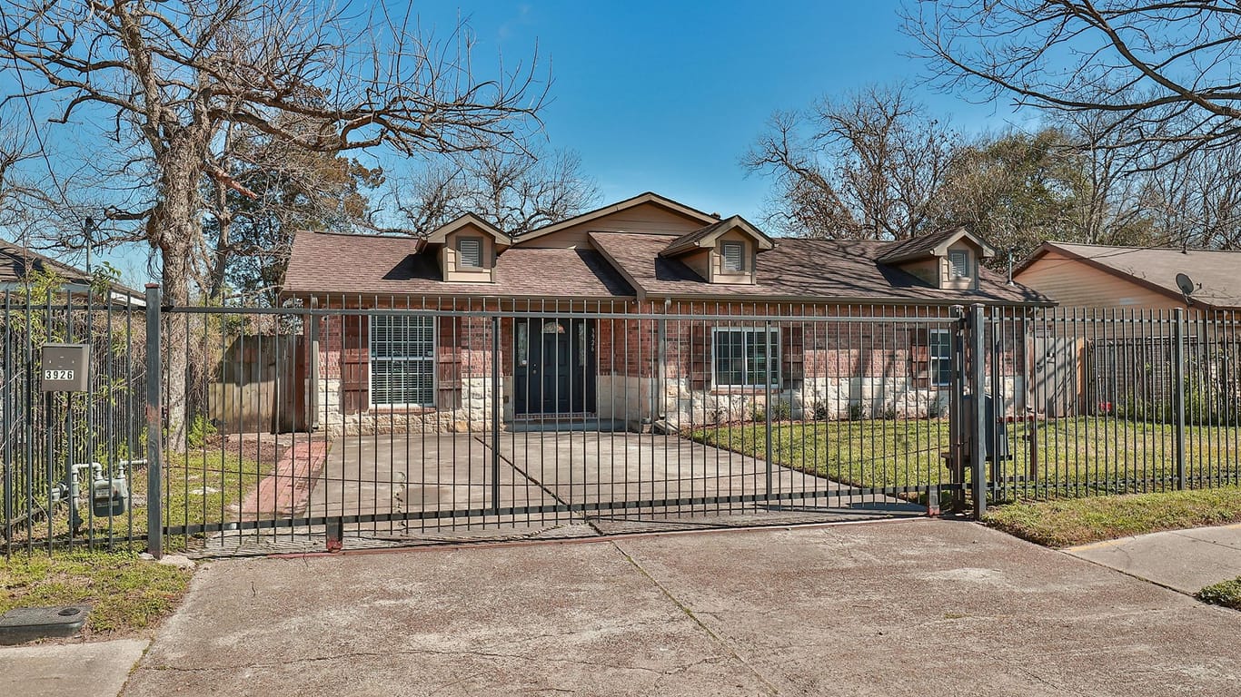 Houston 1-story, 5-bed 3926 Lavender Street-idx