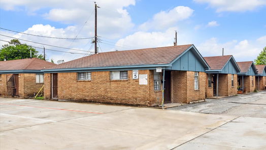 Houston 1-story, 2-bed 5714 Pickfair Street-idx