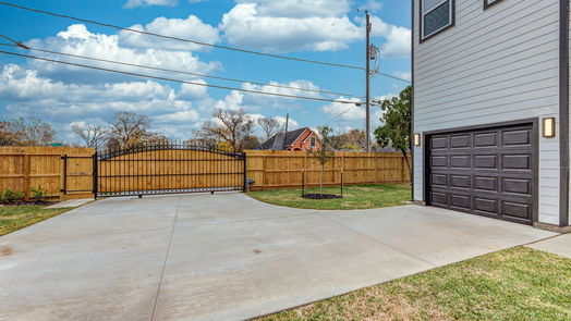 Houston 2-story, 3-bed 3725 Easy Street-idx