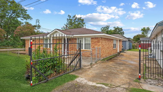 Houston 1-story, 4-bed 4515 Salina Street-idx