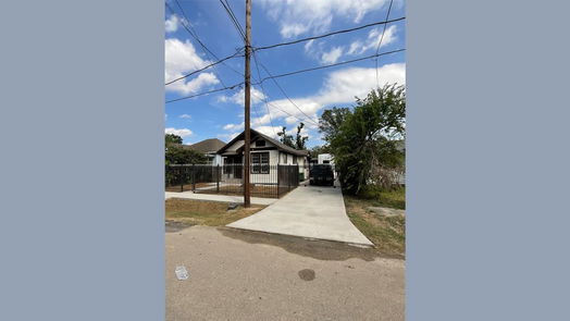 Houston 1-story, 3-bed 2206 Stevens Street-idx