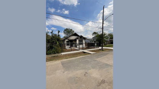 Houston 1-story, 3-bed 2206 Stevens Street-idx