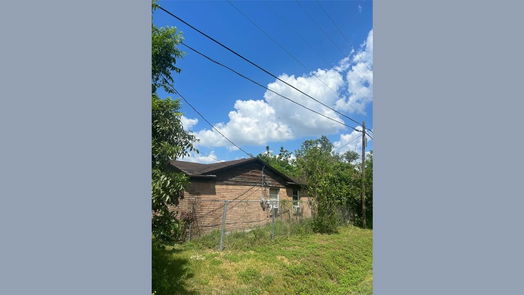 Houston 1-story, 3-bed 3819 King Street-idx