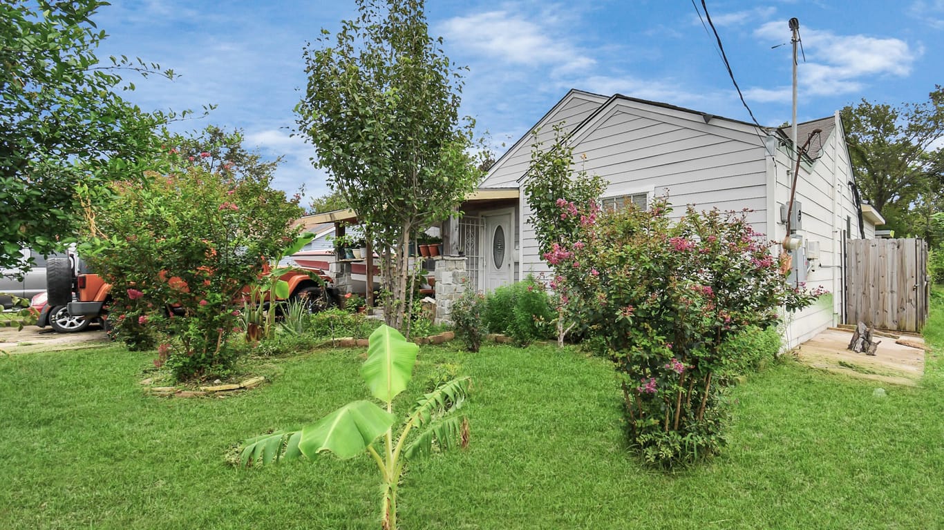 Houston 1-story, 3-bed 6009 Crane Street-idx